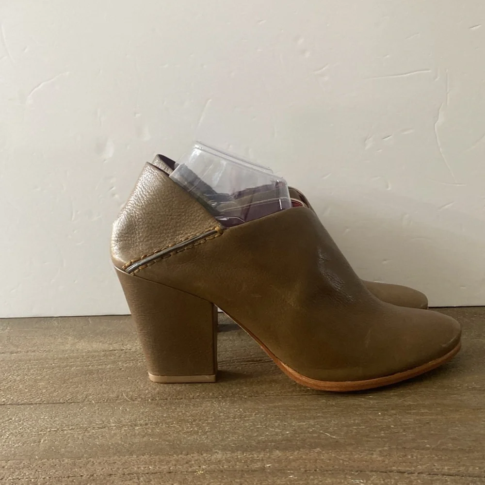 Aerin Cardin Leather Booties‎